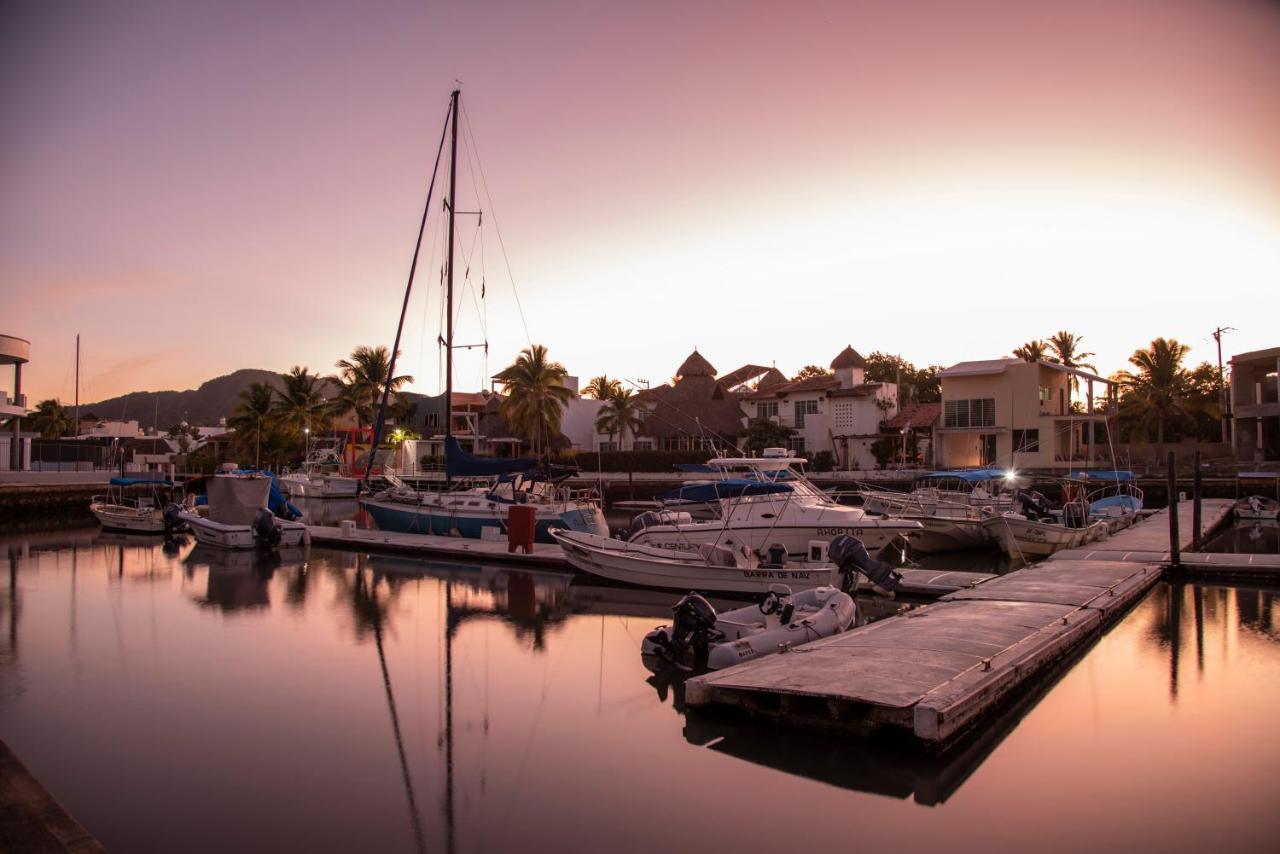 Cabo Blanco Hotel And Marina 巴拉德纳维达 外观 照片