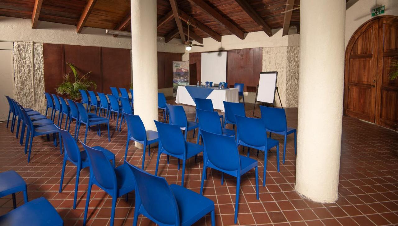 Cabo Blanco Hotel And Marina 巴拉德纳维达 外观 照片