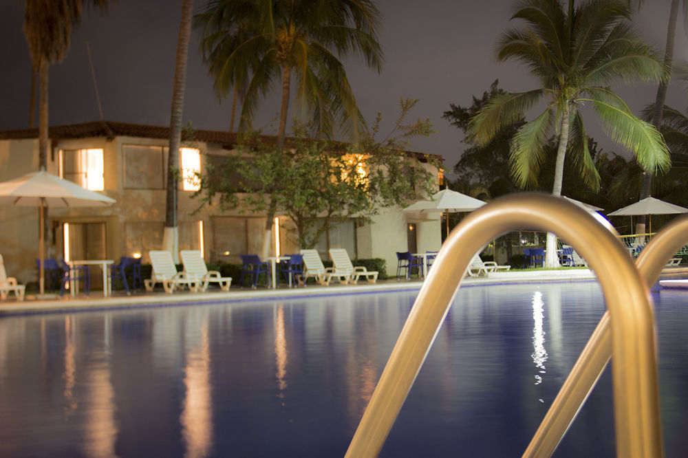 Cabo Blanco Hotel And Marina 巴拉德纳维达 外观 照片
